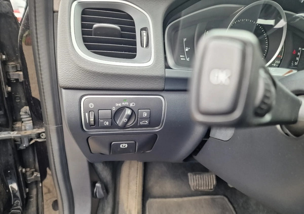 Volvo V60 cena 44900 przebieg: 207000, rok produkcji 2015 z Zduny małe 781